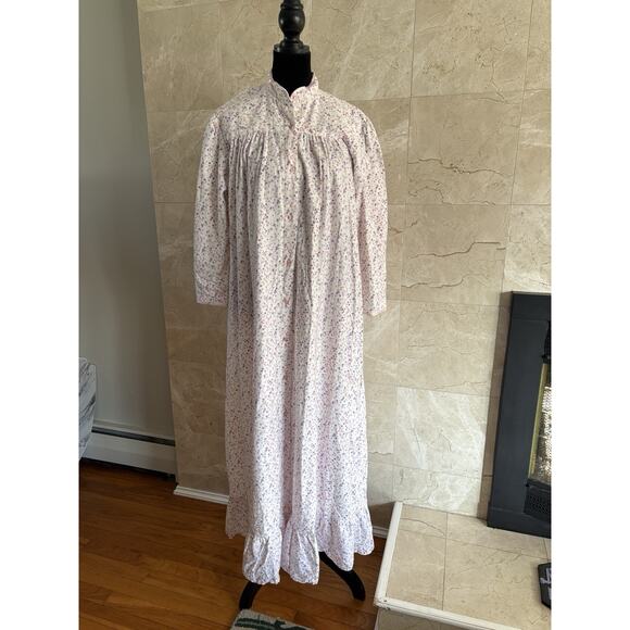 VTG 80s Avon Flannel Nightgown - M, Purple Soft Modest Grannycore Cottagecore - Picture 13 of 13